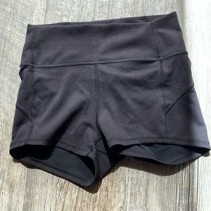 Lululemon align shorts size 6 2” inseam